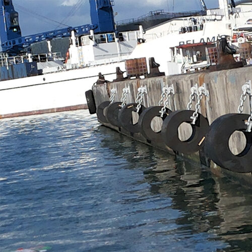 Aktueller Firmenfall über Schwarze zylindrische Marine-Fendern Dauerhafte Fendern für hohe Auswirkungen und geringe Wartung