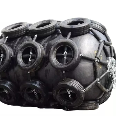 ISO17357 Yokohama Marine Fenders With Aircraft Tires für Überziehschutzanlagen-Operationen