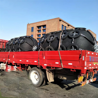 50kPa 4.5M Yokohama Rubber Fender mit Hochleistungsschutz-Reifen-Ketten-Netz