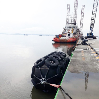 4.5*9.0M Pneumatic Rubber Fender Überziehschutzanlagen-Dock brachte Fender 80kPa ISO17357-1 an: 2014