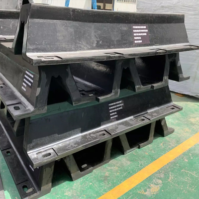 Bogen-Gummipuffer-v-förmiger Boots-Dock-Fender-Stoßdämpfer des Schwarz-800H