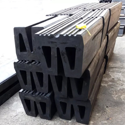 PIANC2002 bestätigte Tug Boat Bumpers Natural Rubber-Formteil-Riss-Widerstand