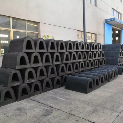 Art schwarze Gummiboots-Dock-Stoßdämpfer 300h D tragen widerstehende Marine Port Fenders