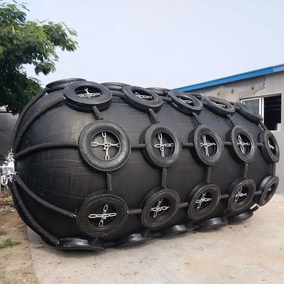 Seefahrzeug 50 kPa Pneumatischer Gummi-Fender mit Reifen und Ketten Schutzzug