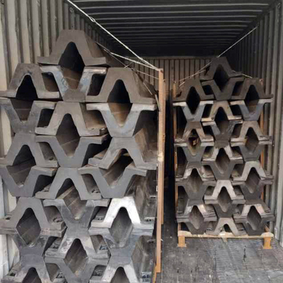 Verformte Kautschuk Marine Dock Fenders Schwarze Farbe Hohe Biegbarkeit
