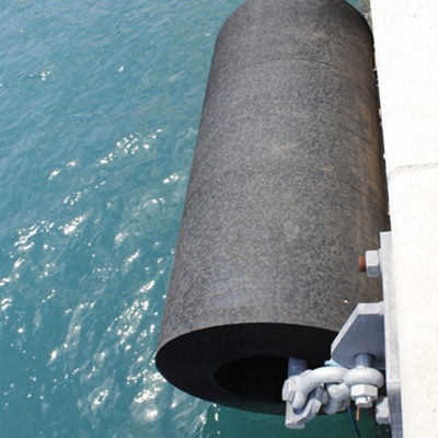 2000 mm zylindrische Marine-Fendern verbessern die Sicherheit der Seefahrt