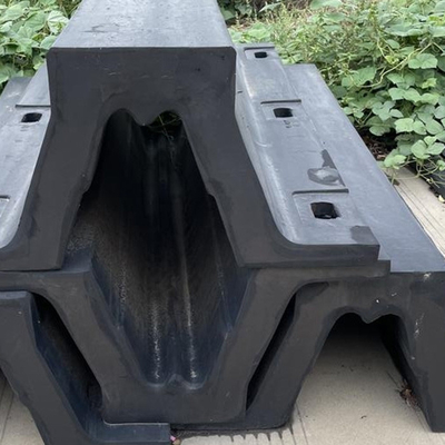 angepasster V-Fender-Typ für Marine-RoRo- und Roll-On-Roll-Off-Terminals
