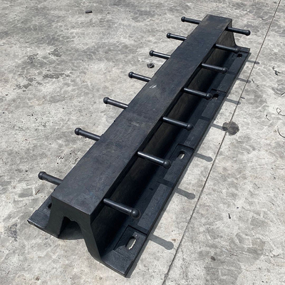 angepasster V-Fender-Typ für Marine-RoRo- und Roll-On-Roll-Off-Terminals