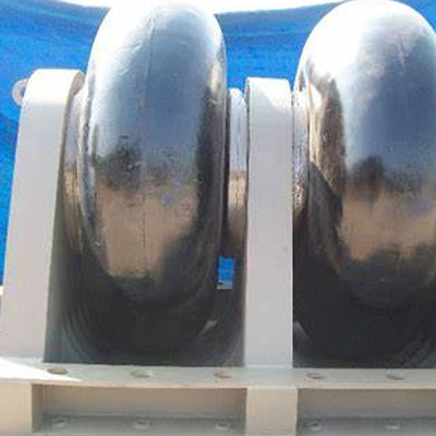 Dauerhafte schwarze Roller-Fendern Bootsgummi-Fendern für Hafenterminals