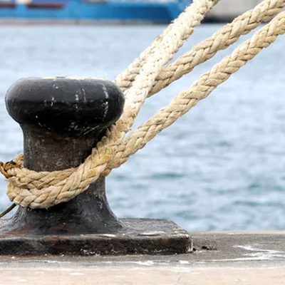 Windwiderstandsverbindung, Korrosionsbeständigkeit, Anlegestützpunkte für Frachtschiffterminals