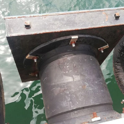 Schwerlastgummi-Zellgummi-Fender mit festem Flansch und hervorragender Pufferleistung